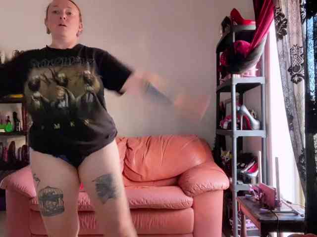 NylonQueen webcam
