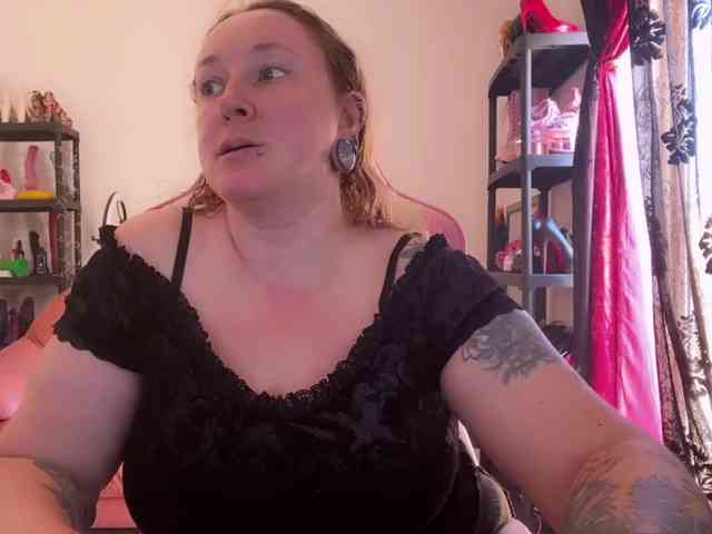 NylonQueen NylonQueen
