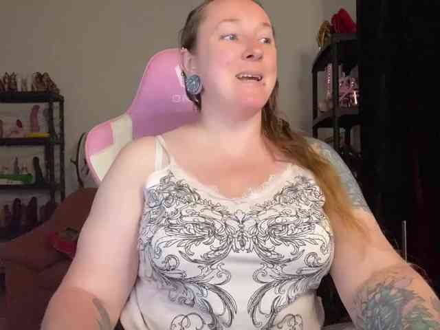 NylonQueen webcam