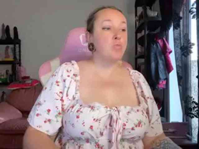 NylonQueen