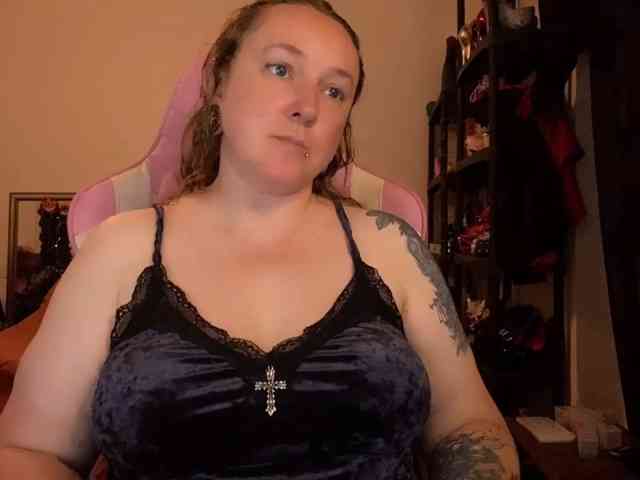 NylonQueen