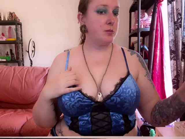 NylonQueen