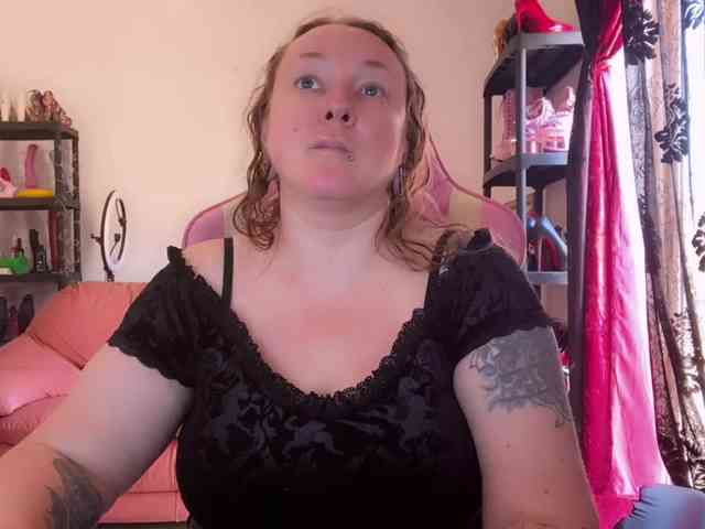 NylonQueen NylonQueen