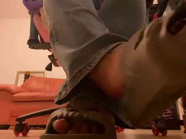 NylonQueen webcam