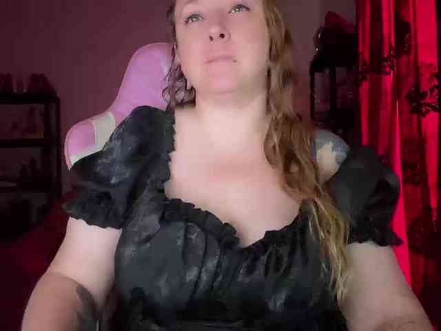 NylonQueen webcam