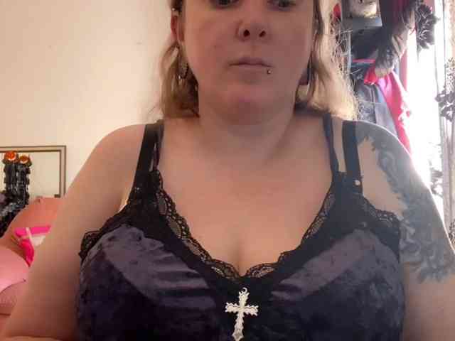 NylonQueen NylonQueen