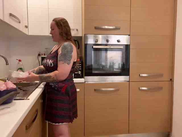 NylonQueen webcam