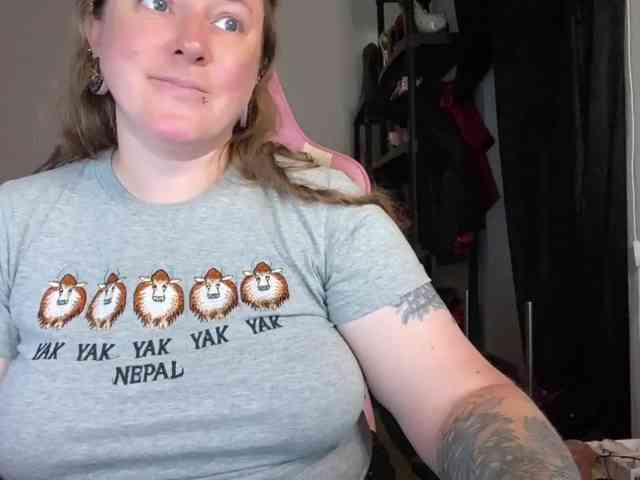 NylonQueen webcam