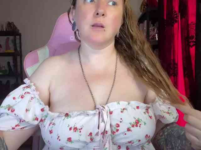 NylonQueen NylonQueen