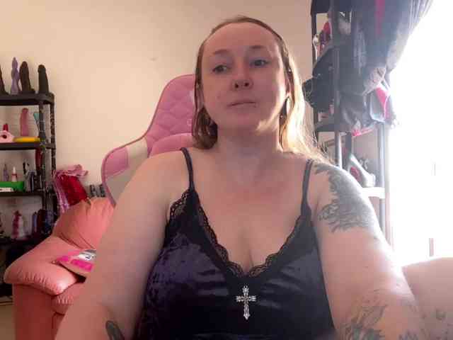 NylonQueen NylonQueen