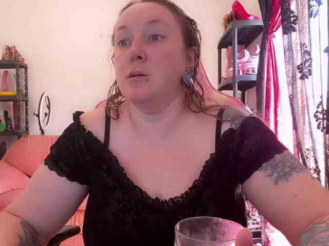 NylonQueen webcam