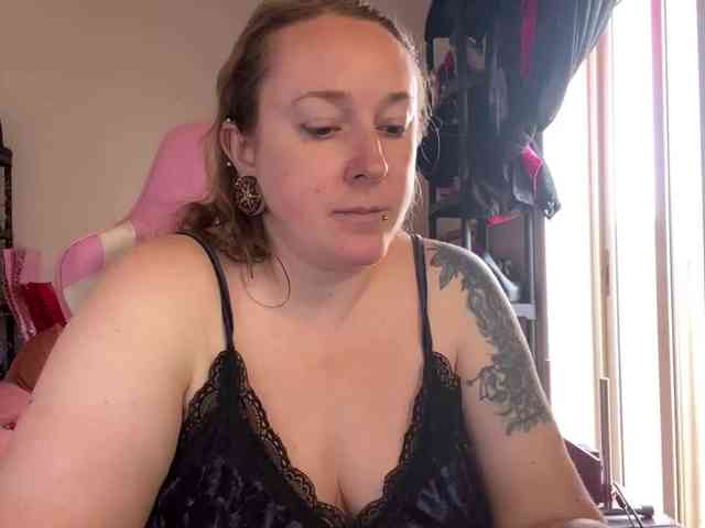 NylonQueen NylonQueen