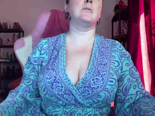 NylonQueen webcam