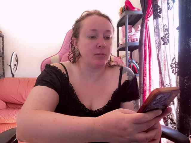 NylonQueen webcam