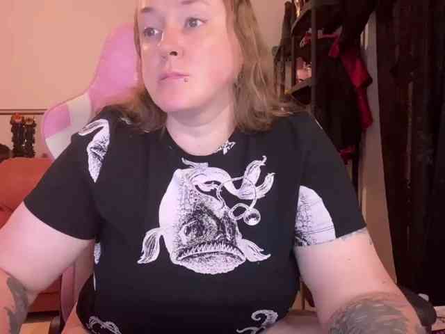 NylonQueen NylonQueen