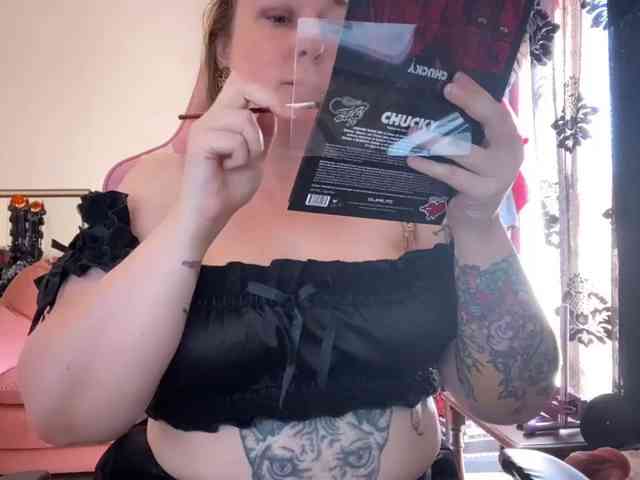 NylonQueen webcam