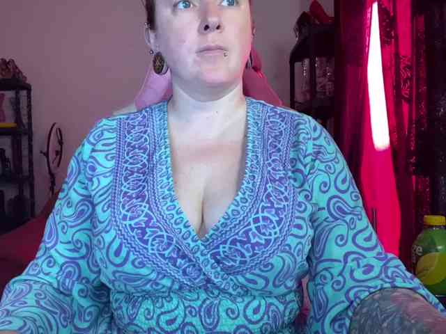 NylonQueen webcam