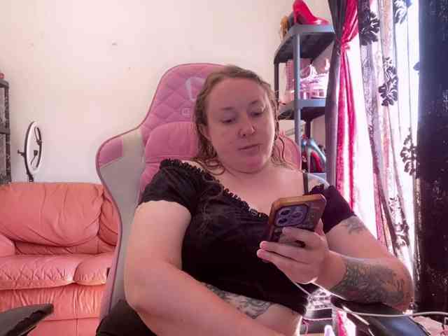 NylonQueen webcam