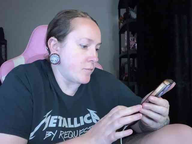 NylonQueen webcam