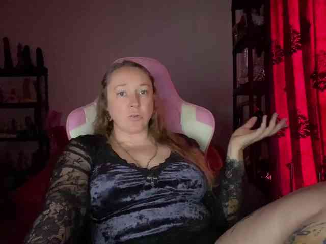 NylonQueen webcam