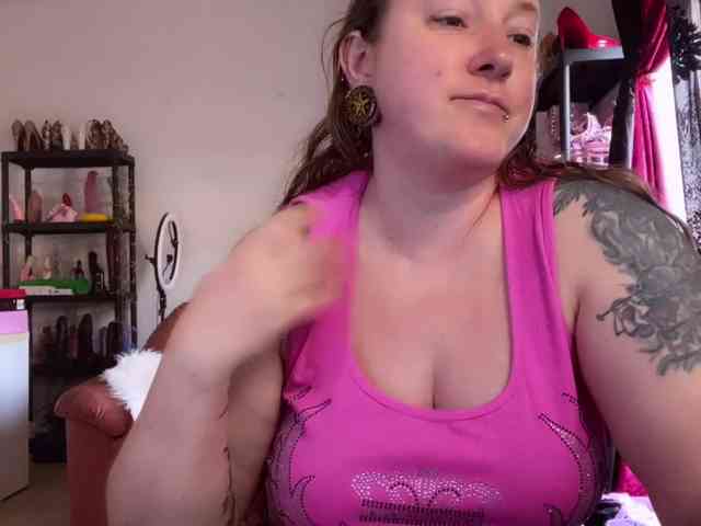 NylonQueen webcam