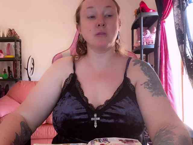 NylonQueen