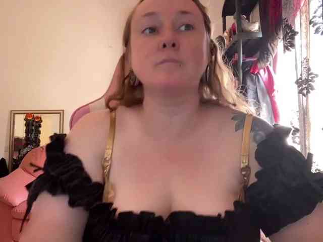 NylonQueen