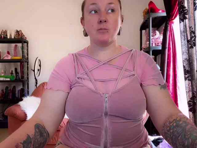 NylonQueen
