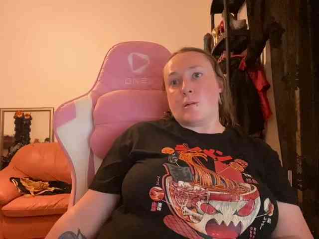 NylonQueen