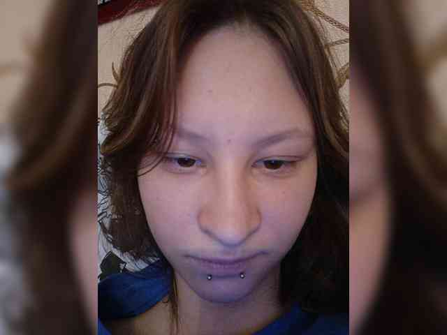 jillari — live female cam on BongaCams