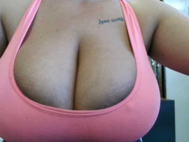 Jennifer95 live cam on BongaCams