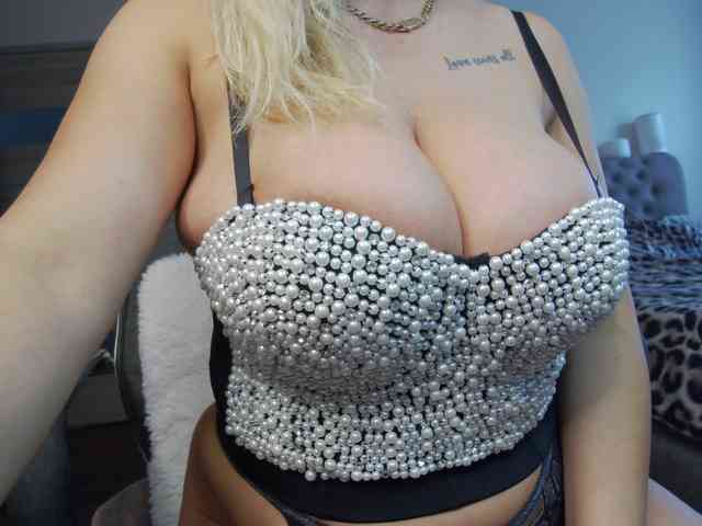 IsabellaNoirr