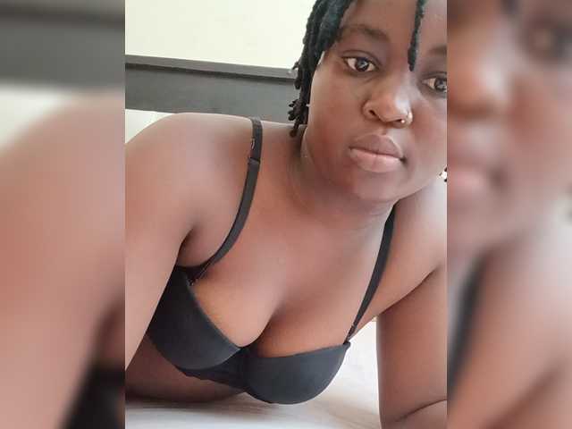 Candybabe live cam on BongaCams