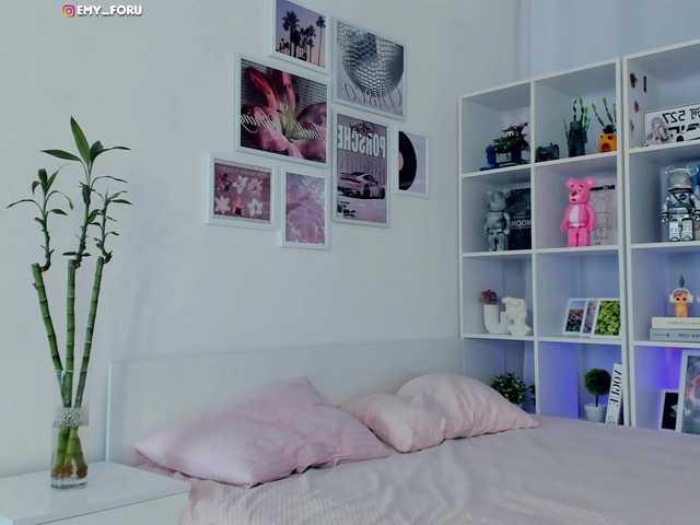 Emyforu chat room