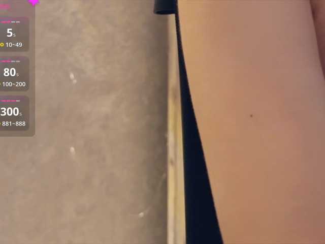 le modèle KissMec est en webcam porno dans un show sur le site bongacams, il possède les tags suivants: White/Caucasian,Brunette,Shaved