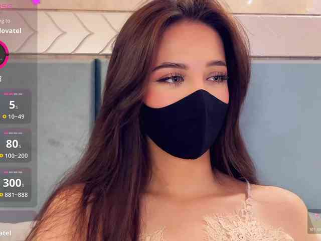 Mẫu này đang trực tiếp. KissMec