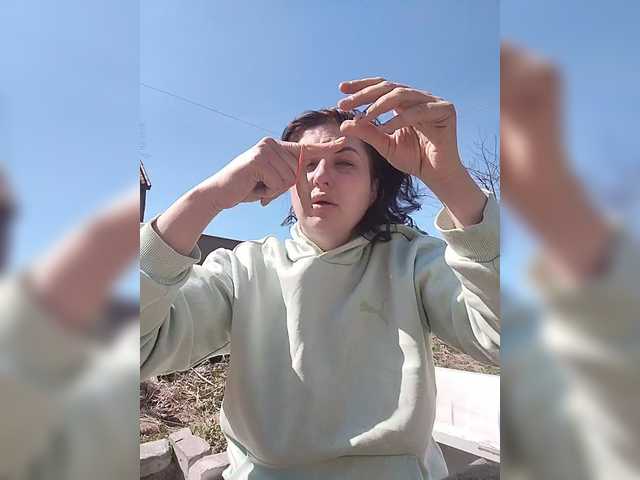 MonicaMilf's BongaCams show and profile