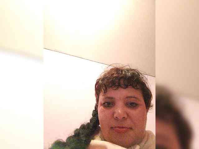 MonicaMilf webcam