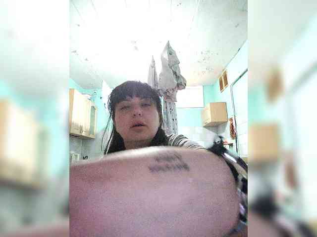 MonicaMilf webcam