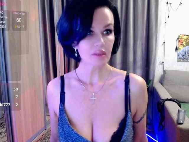 EVA1172a live female cam on bongacams