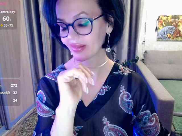EVA1172a live female cam on bongacams