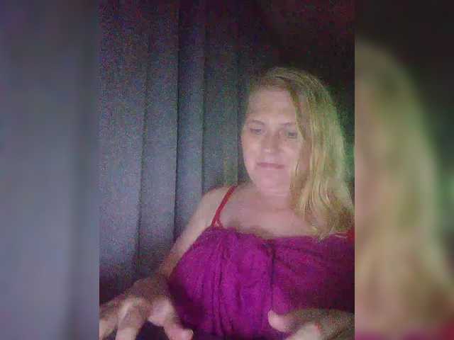 Kristina543210 live cam on BongaCams