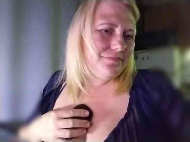 Kristina543210 webcam