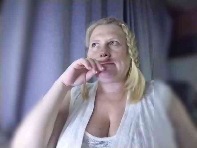 Kristina543210 webcam