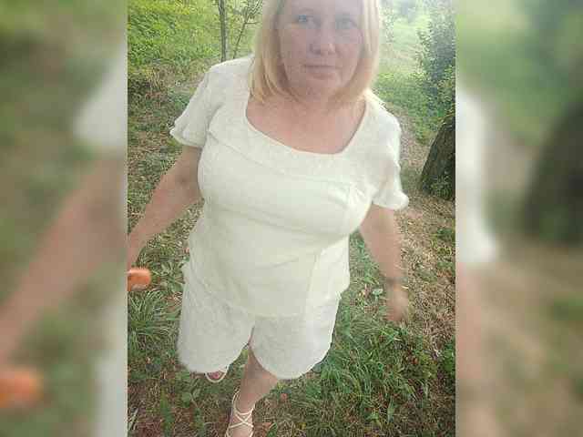 Kristina543210 webcam
