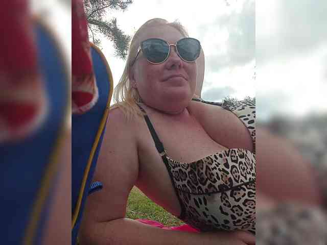 Kristina543210 webcam