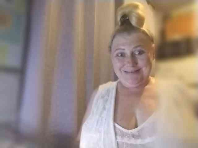Kristina543210 webcam