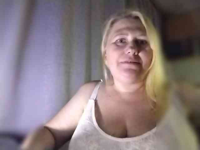 Kristina543210 webcam