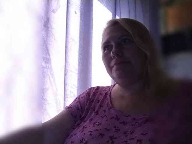 kristina543210's live room