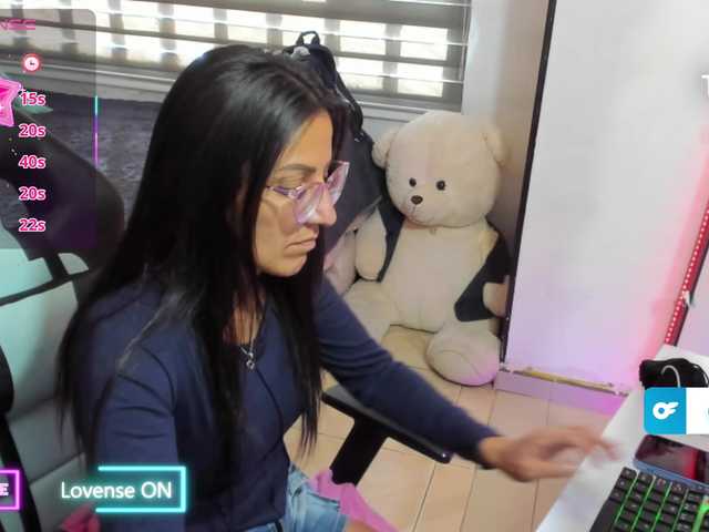 alma-blue live cam on BongaCams